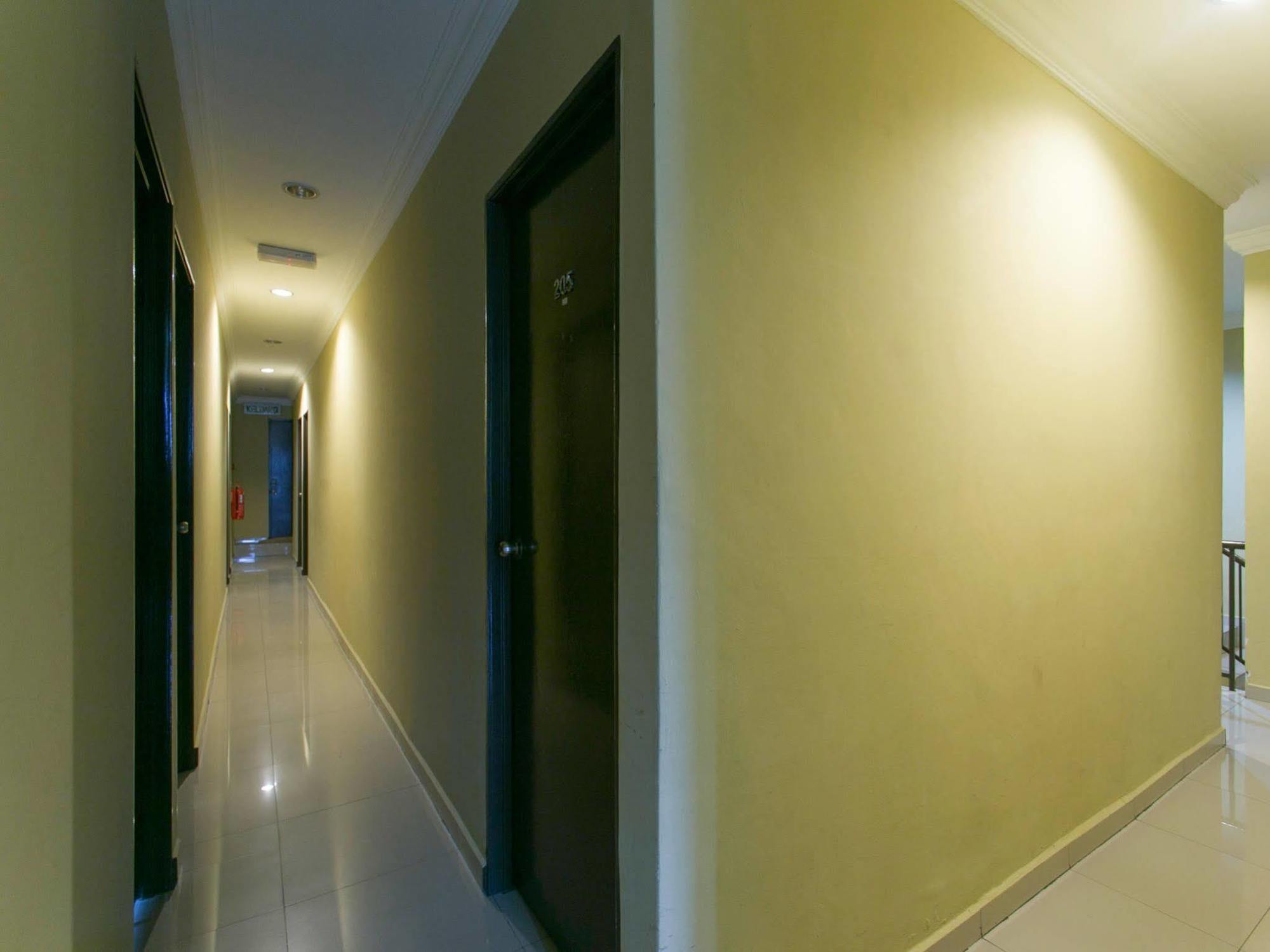 Oyo 90235 Hotel Inap Sri Gombak Batu Caves Exterior photo